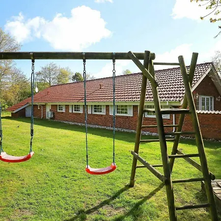 Luxurious Holiday In Jutland With Private Whirlpool Vakantiehuis Blåvand
